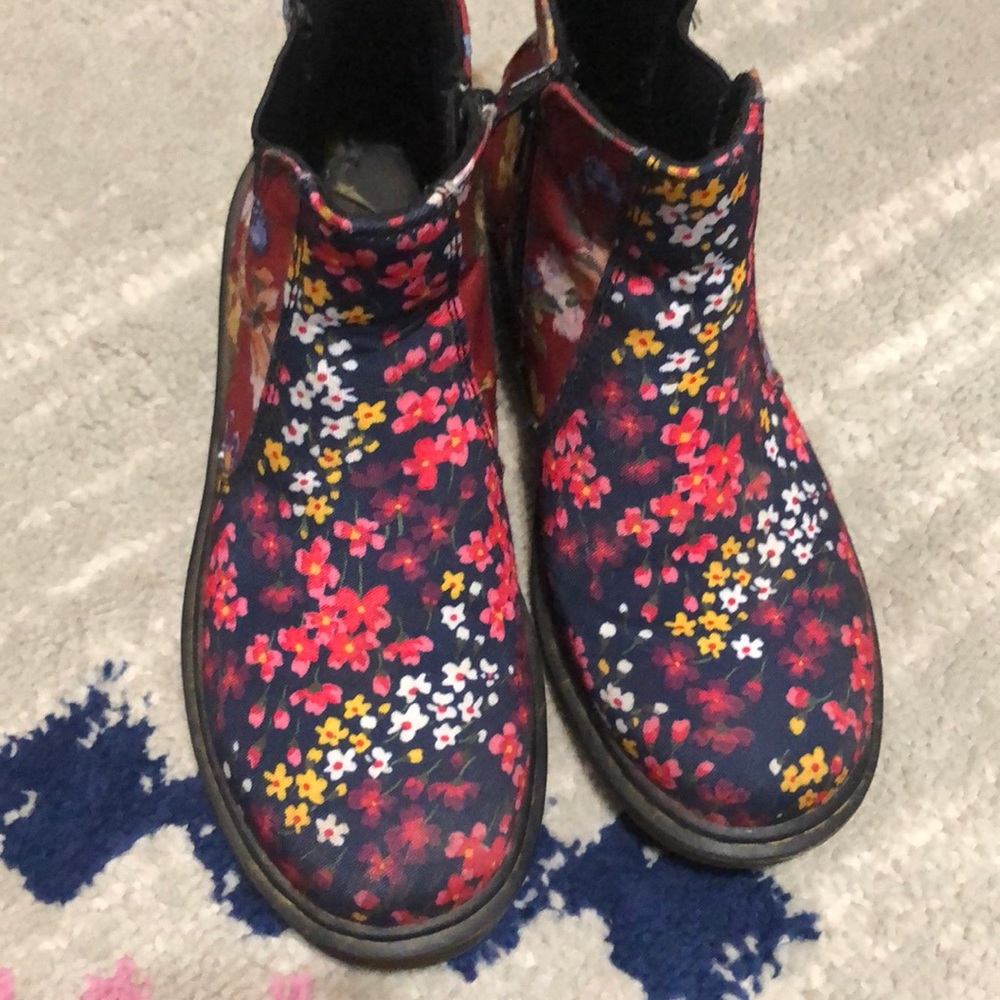 Dr. Martens Banzai Floral Chelsea Boot